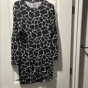 Pink Clove Black and White Long Sleeve Dress